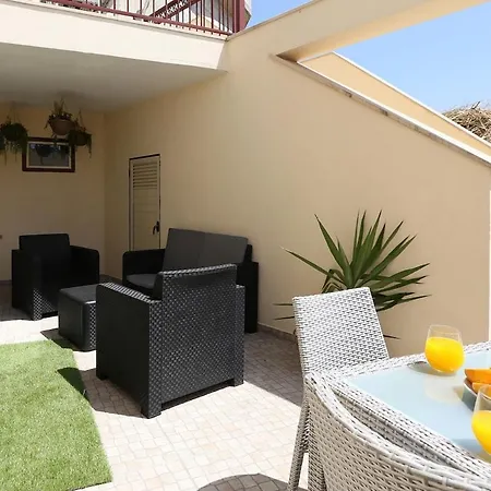 T2-sea View By Nazpina